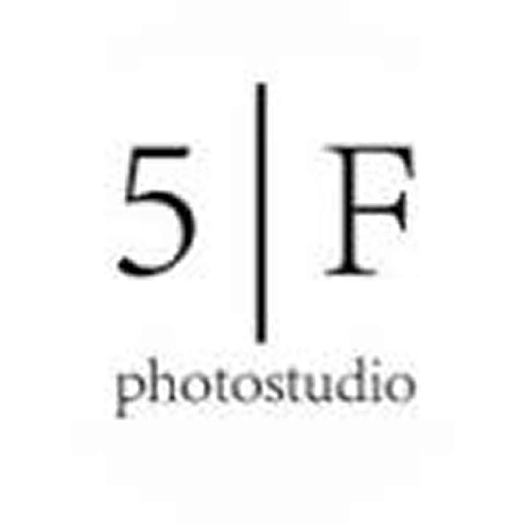 Аренда залов для новогодней фотосессии от 35р в фотостудии "5 Этаж" в Могилеве